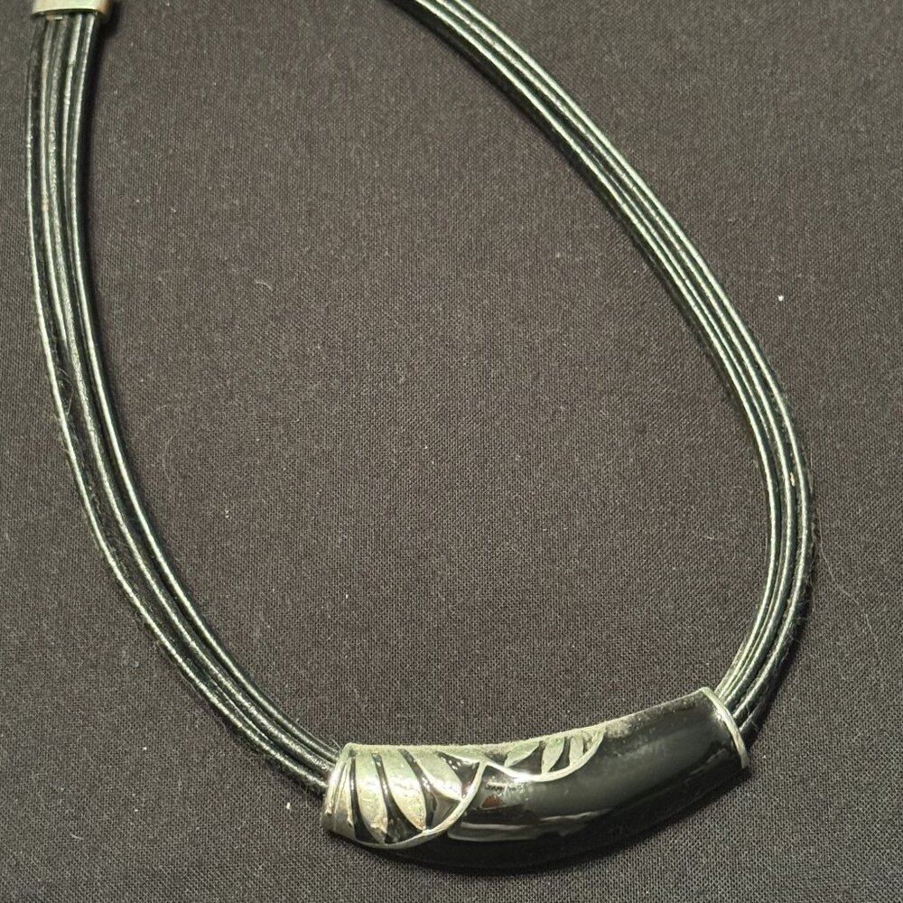 Vintage Fashion Silver Tone Multi Strand Necklace with Black pendant